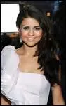 Dans quelle srie a tourn Selena Gomez ?