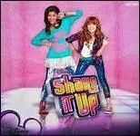 Comment se prnomment les deux adolescentes de la photo ?