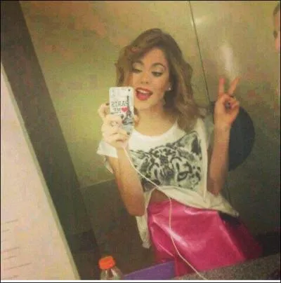 Comment s'appelle la mre de Violetta ?