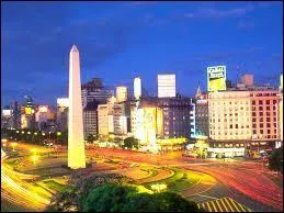 Dans quelle ville Violetta habite-t-elle ?