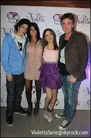 Dans quelle ville habite-t-elle ?