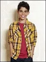 De qui Luke est-il tomb amoureux ?