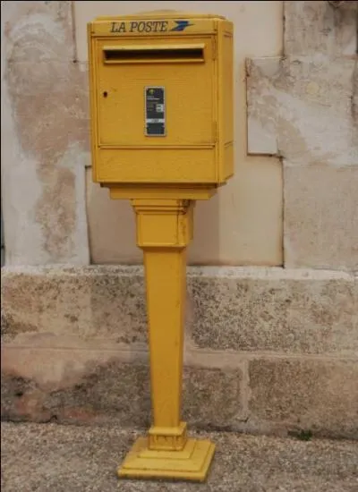  Depuis que je suis loin de toi, je suis comme loin de moi, et je pense  toi tout bas. Tu es  six heures de moi...  . Quel chanteur expatri a chant  Lettre  France  ?
