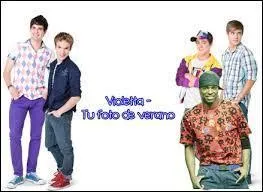 Complter les paroles de  Tu foto de verano  :  Siento que floto y noto que te quiero ver ...  