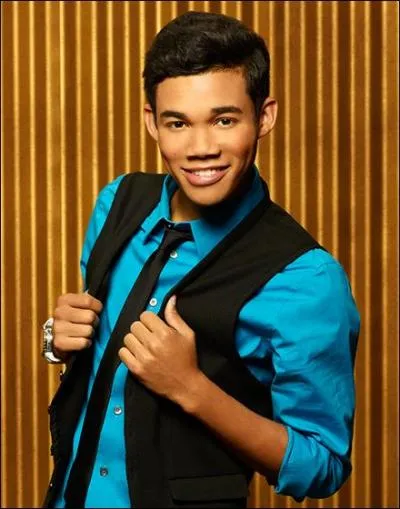 Que rve de faire le frre de la brune ?