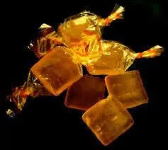 Bonbon lgrement acidul, carr, translucide et de couleur dore, la bergamote est la spcialit de la ville de ...