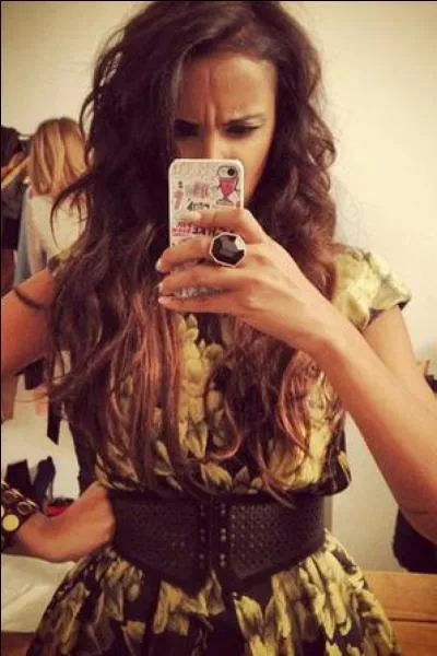 Shy'm fait 1, 72 m :