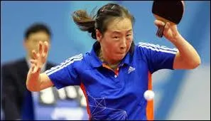 Li Jiao est une pongiste :