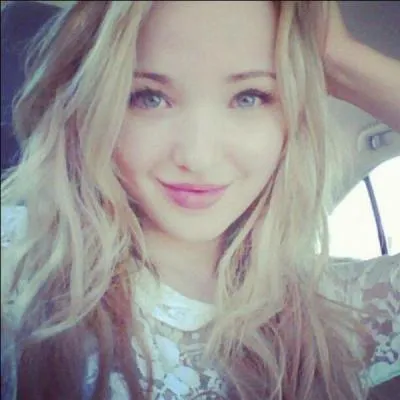 Je suis Dove Cameron et je joue le rle de(s) :