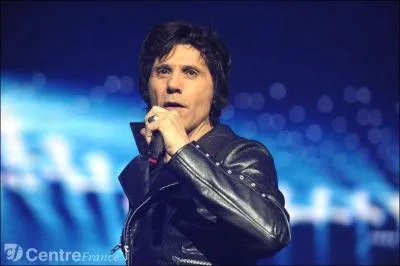 Chanteur  succs des annes 80, il faut aussi animateur tl et est  l'origine de la cration de la fondation Cent familles. Il a chant  Femme que j'aime . Quel est son nom ?