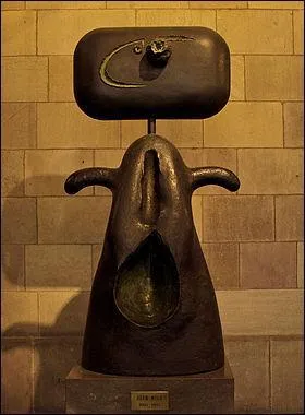 A quel artiste catalan, dcd en 1983, doit-on cette sculpture intitule  Femme .