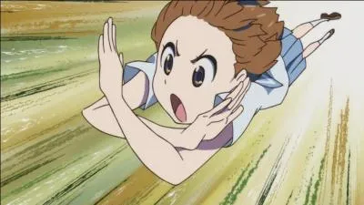 La meilleure amie de l'hrone est :