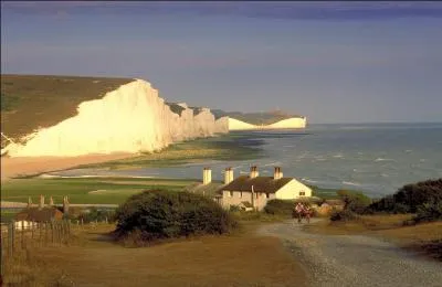 Quel pays du Royaume-Uni est surnommé ''la perfide Albion'' ?