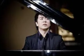 ... est n en chine o il est considr comme un demi-dieu. Ce pianiste fait ses dbuts  guichets ferms au Carnegie Hall en avril 2001, acclam par la critique. Il a un style qui ne plat pas  tout le monde. Vous l'avez entendu le 6 aot 2008 lors de la crmonie d'ouverture des Jeux olympiques de Pkin.