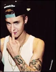 Comment s'appelle son frre et sa sur ?