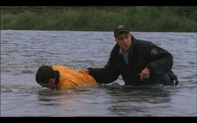 Quel ge a le jeune garon que le gendarme Rodriguez sauve dans l'pisode 6 ?