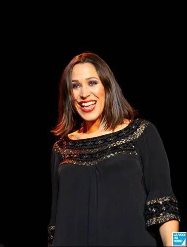 Dans la chanson de Pink Martini  Je ne veux pas travailler , le texte commence ainsi :  Ma chambre a la forme d'une cage, Le soleil passe son bras par la fentre . D'o viennent ces deux lignes ?