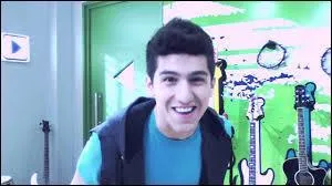 Qui est le garon sur la photo ?