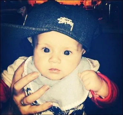 Comment s'appelle le neveu de Niall ?