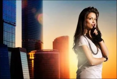 A quel ge Tal a-t-elle appris  jouer de la guitare et du piano ?