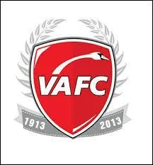 Quel membre de sa famille avait dj jou  Valenciennes ?