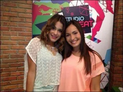 Qui est cette jolie fille ?