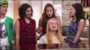 Sur cette photo, deux personnages sont en couple. Nommez-les ?