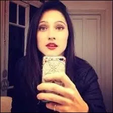 Quelle chanson chante-t-elle dans son album ?