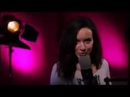 Qui chante la version franaise de  En mi mundo  ?