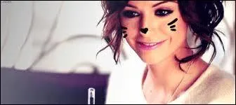 Depuis quand fait-elle de la chanson ?