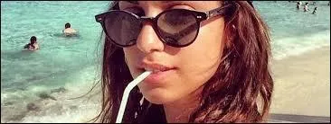 Avec qui a-t-elle chant en duo  Envole-moi  ?