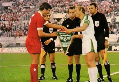 Cette année-là, le FC Liverpool a battu Borussia Mönchengladbach 3-1 :