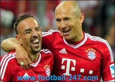 La dernière fois que deux clubs d'un même pays se sont rencontrés en finale, le Bayern Munich a battu Borussia Dortmund 2-1. C'était en...