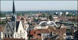 Je dois me rendre  Pont-Sainte-Maxence. Cette ville Isarienne se situe en rgion ...