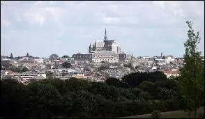 Je vous emmne  Saint-Quentin. Nous serons en rgion ...