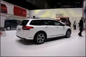 Le break Citron C5 dguis pour se promener dans les champs porte le nom de ...