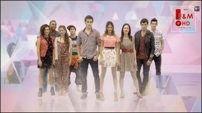 Dans quel pays Angie est-elle partie ?