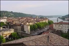 Je vous emmne  Vienne, non pas en Autriche mais en rgion Rhne-Alpes. Nous serons dans le dpartement ...