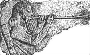 Quand la flotte athnienne s'apprte  prendre la mer, les Athniens se rassemblent au Pire. Les marins montent  bord et la trompette retentit. Alors, un grand silence se fait. On dit les prires traditionnelles, puis on pratique les libations. Enfin, ils entonnent un chant d'action de grces. Comment s'appelle-t-il ?