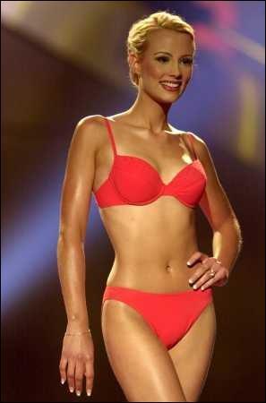 Miss Picardie 2000, Miss France 2001, finaliste  Miss Univers 2001 (10me), conseillre rgionale.