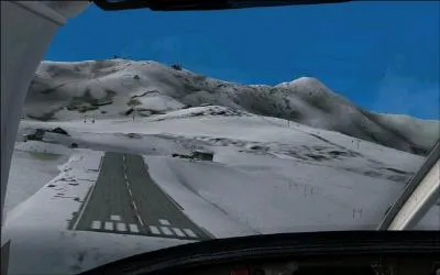 Un autre aéroport est très dangereux. Son gros problème est qu'il se situe en altitude et qu'il ressemble à des « montagnes russes » ! Où sommes-nous ?