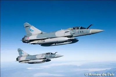 Est-ce qu'un avion de combat peut approcher un avion de ligne au risque d'une collision, ou pire ?