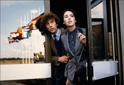 Qui partageait l'affiche avec Isabelle Adjani dans le film  Tout feu tout flamme  ?