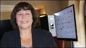 Qui est la cratrice de la srie  Jessie   ?