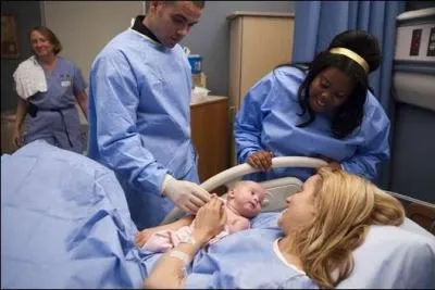 Qui rcupre l'enfant de Quinn et Puck ?