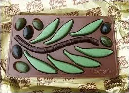 Ces chocolats  l'huile d'olive portent le nom d'esprantine. On les trouve dans la ville de ...