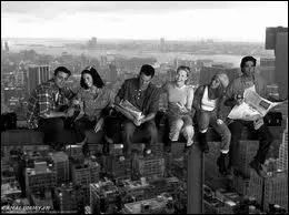 Quelle est la ville o vivent les six personnages principaux ?