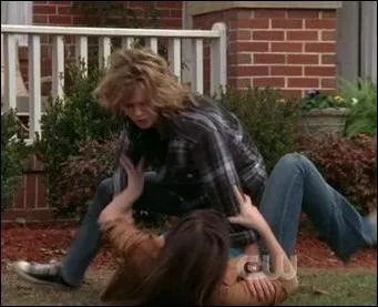 Que reproche Peyton  Brooke dans la saison 4 ?