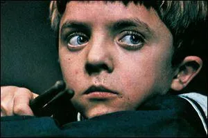 Un film de Volker Schlndorf tir du roman ponyme de Gunther Grass : on y voit une tte de cheval servant d'appt  anguilles. Quel en est le titre ?