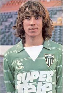 Quel tait cet attaquant ?